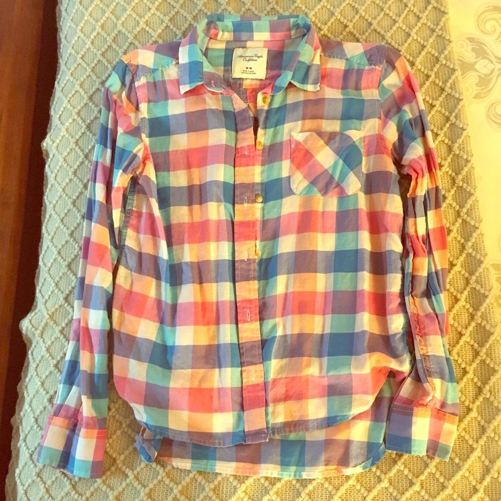 American Eagle Plaid Button Down Long Sleeve ✨
